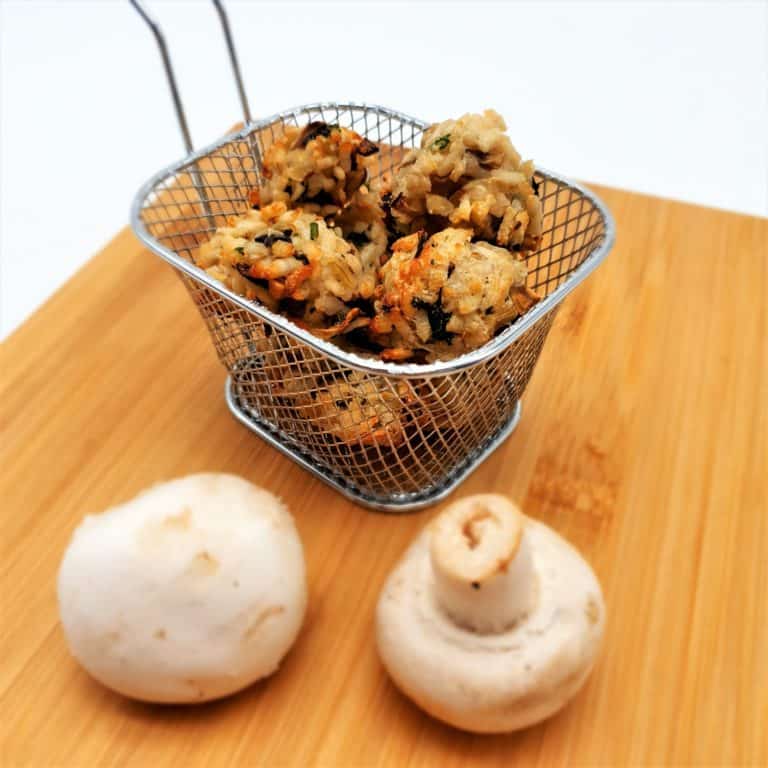 Une recette de risotto revisiter pour bébé en DME : des boulettes de risotto aux champignons.