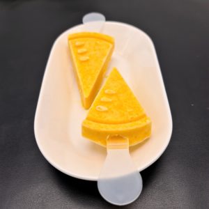 A perfect snack for summer days in BLW : coconut mango ice cream. A recipe with no added sugar!