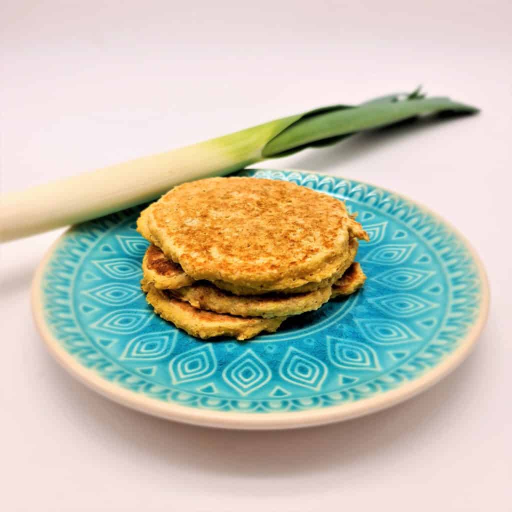 Recette de pancakes salés pour le repas de bébé en DME : les pancakes poireau flocon d'avoine.