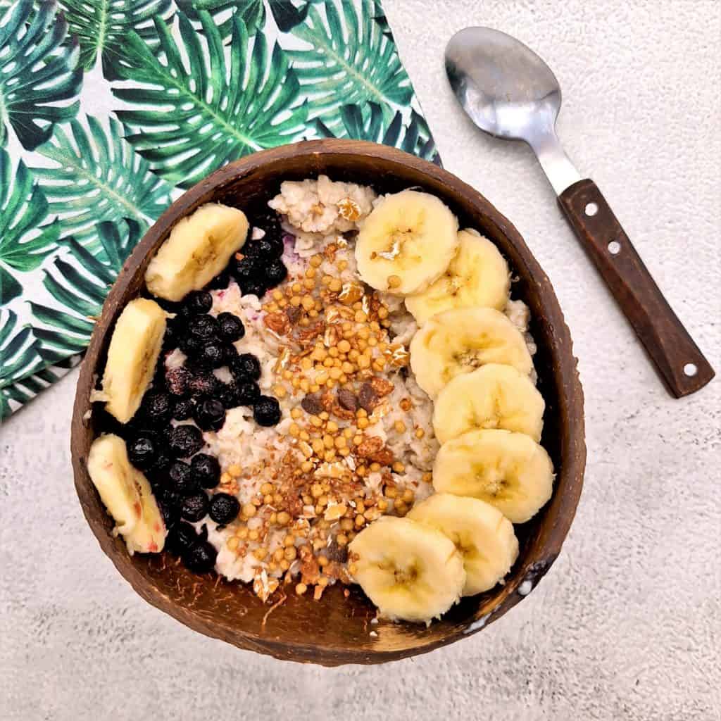 Le porridge des îles est LE petit déjeuner complet pour bébé en DME. Cette recette est complète et surtout délicieuse.