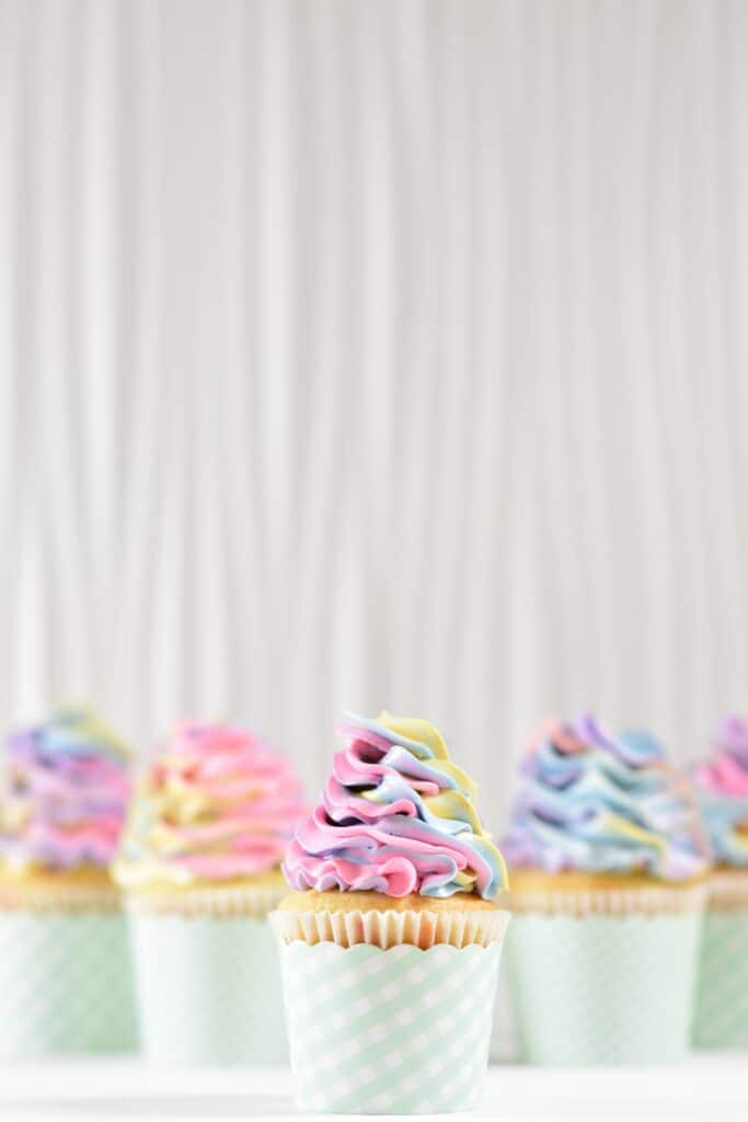 Pour le premier gâteau d'anniversaire de bébé, on privilégie les aliments naturels. Les colorants sont à éviter !