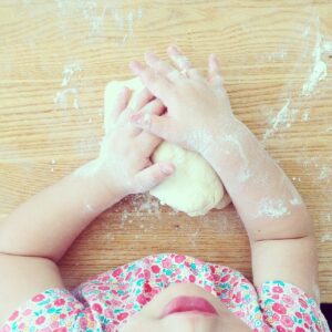 Comment faire manger de la farine à bébé ?