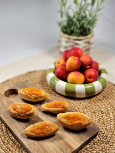 Recette de barquettes à l'abricot pour bébé dès 12 mois – facile, maison et parfaite pour la DME.