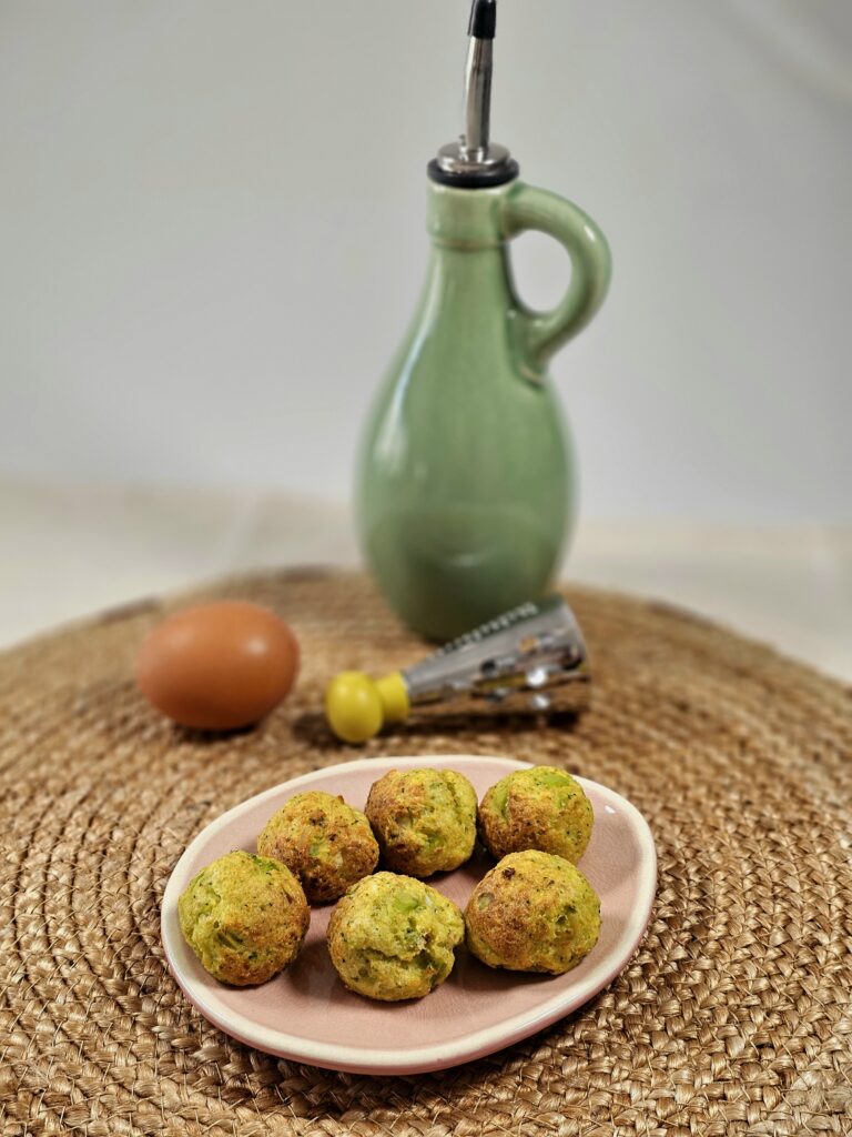 Recette de boulettes bébé au poulet et brocoli dès 6 mois – parfait pour la DME.
