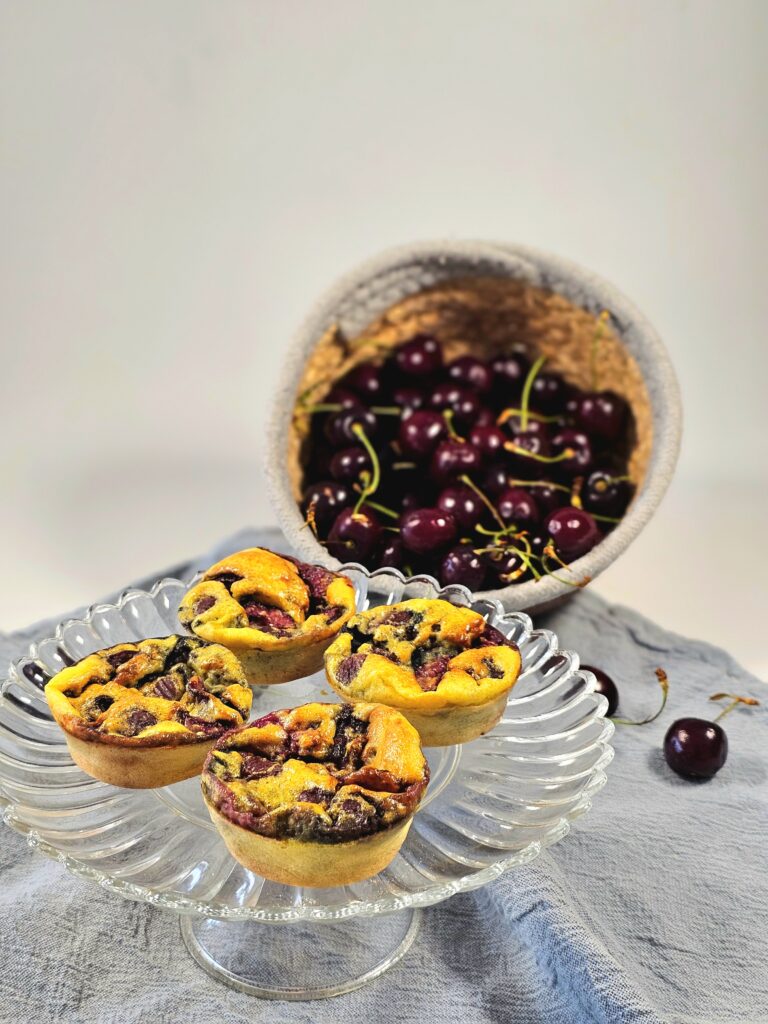 Clafoutis cerises DME bébé 6 mois – une recette saine, rapide et parfaite pour l’éveil des saveurs de bébé en diversification autonome.