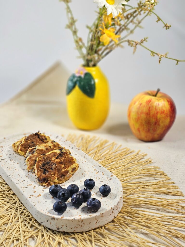 Baby blueberries pancakes from 6 months are a melting and healthy recipe, ideal for BLW , without added sugar and quick to prepare.