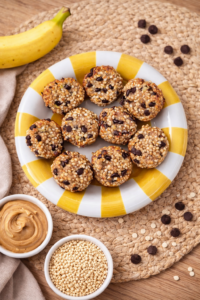 Cookies banane bébé dès 12 mois : recette facile sans gluten au riz et quinoa soufflé, idéale pour un goûter sain.