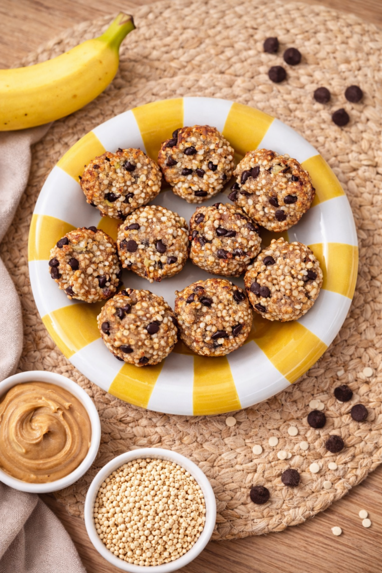 Banana cookies for babies from 12 months: easy gluten-free recipe with puffed rice and quinoa, ideal for a healthy snack.